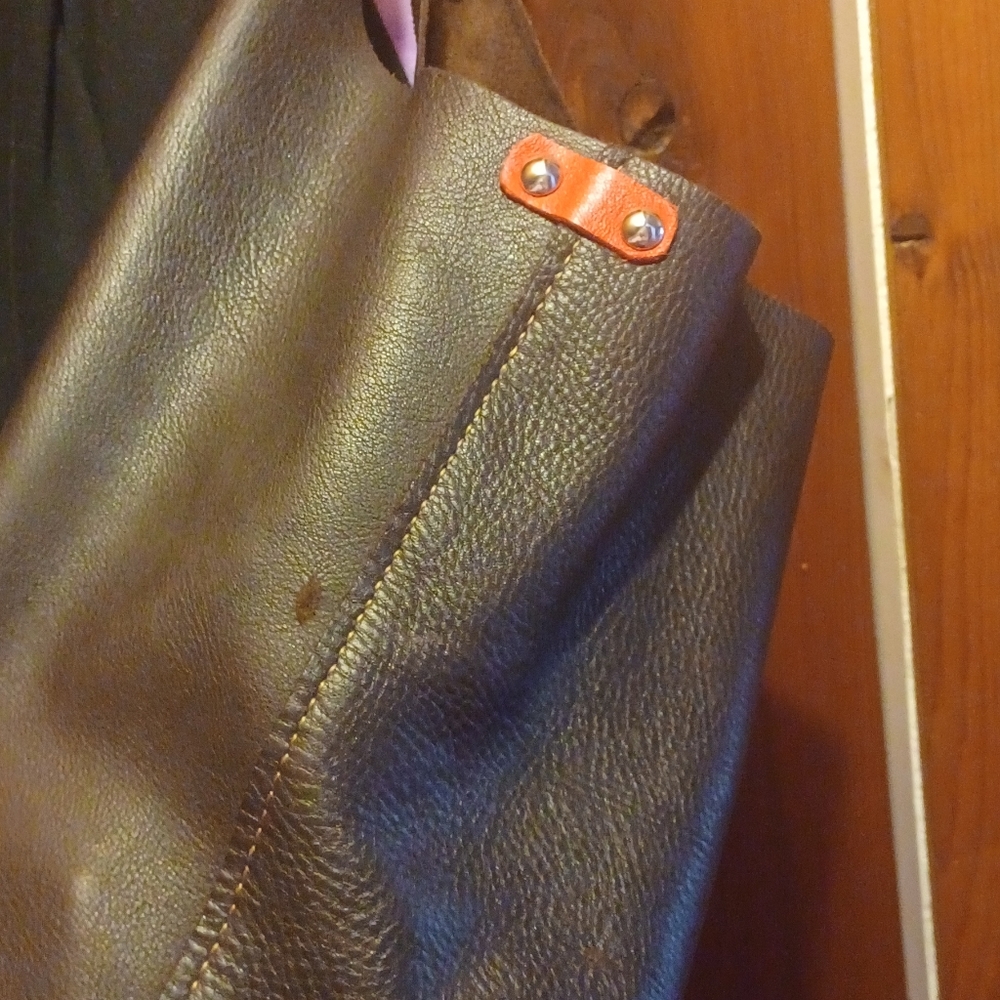 Large leather tote - Picture 3 of 7